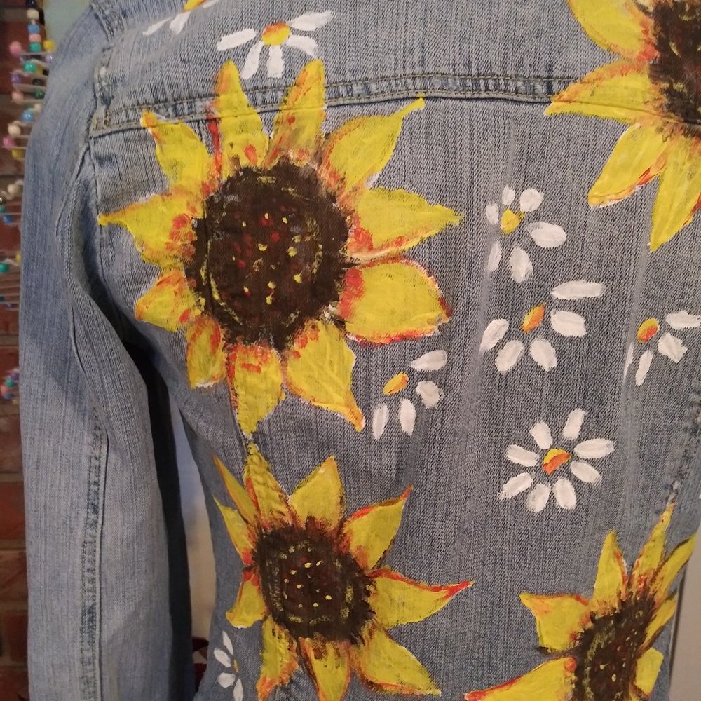 244 Size X Large Juniors Abercrombie Jean Jacket - Picture 2 of 3